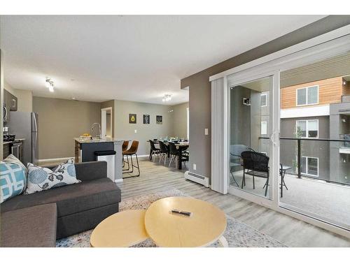 2220-4641 128 Avenue Ne, Calgary, AB - Indoor Photo Showing Living Room