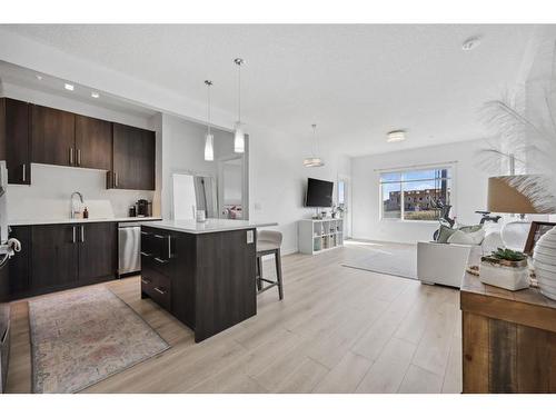 122-4 Sage Hill Terrace Nw, Calgary, AB - Indoor Photo Showing Kitchen With Upgraded Kitchen