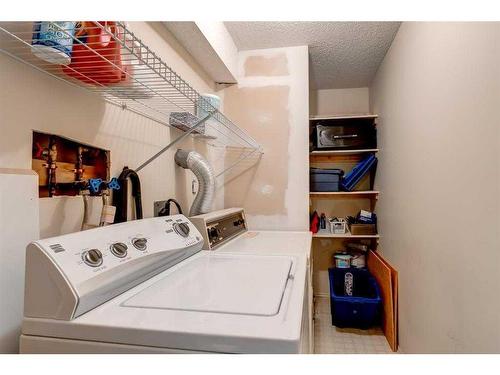 2135-70 Glamis Drive Sw, Calgary, AB - Indoor Photo Showing Laundry Room