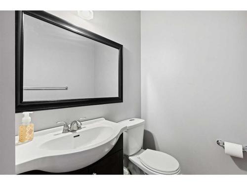 124 Willowmere Way Nw, Chestermere, AB - Indoor Photo Showing Bathroom