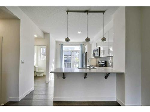 164 Walden Path Se, Calgary, AB - Indoor Photo Showing Kitchen