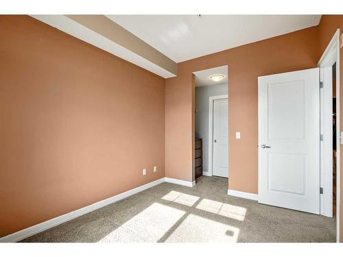 310-117 Copperpond Common Se, Calgary, AB - Indoor Photo Showing Other Room