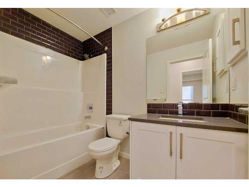 111-360 Harvest Hills Way Ne, Calgary, AB - Indoor Photo Showing Bathroom