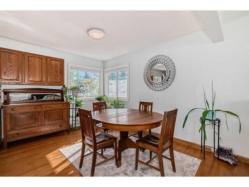 3715 Richmond Road Sw, Calgary, AB - Indoor Photo Showing Dining Room