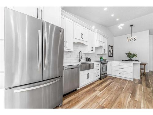 119 Gladstone Gardens Sw, Calgary, AB - Indoor Photo Showing Kitchen With Stainless Steel Kitchen With Upgraded Kitchen