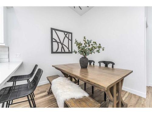 119 Gladstone Gardens Sw, Calgary, AB - Indoor Photo Showing Dining Room