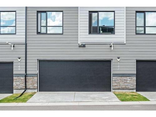 147-42 Cranbrook Gardens Se, Calgary, AB - Outdoor