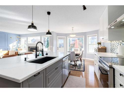 141 Cougar Ridge Circle Sw, Calgary, AB - Indoor Photo Showing Kitchen With Upgraded Kitchen