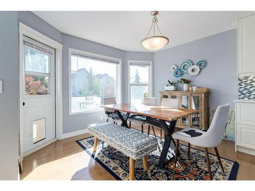 141 Cougar Ridge Circle Sw, Calgary, AB - Indoor Photo Showing Dining Room