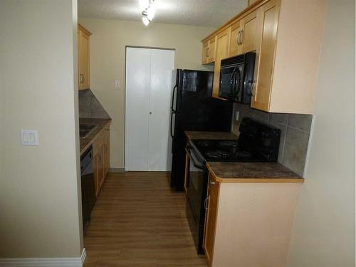 1306-13045 6 Street Sw, Calgary, AB - Indoor Photo Showing Kitchen