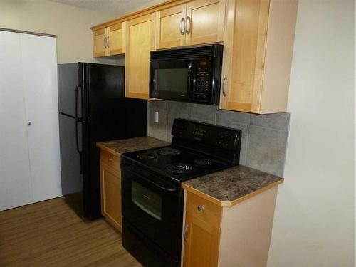 1306-13045 6 Street Sw, Calgary, AB - Indoor Photo Showing Kitchen