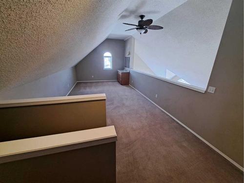 3 Alberta Avenue, Okotoks, AB - Indoor Photo Showing Other Room