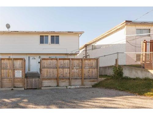 2-139 Huntington Park Green Nw, Calgary, AB - Outdoor With Exterior