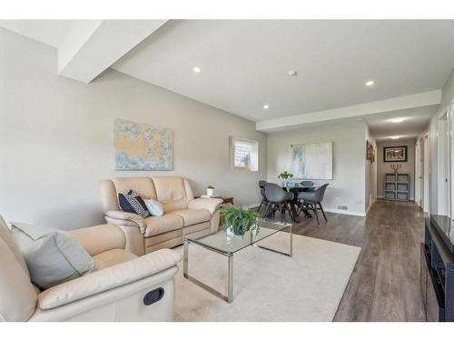 53 Sundown Grove, Cochrane, AB - Indoor Photo Showing Living Room