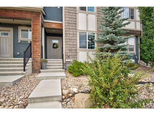 590 Hillcrest Road Sw, Airdrie, AB - Outdoor