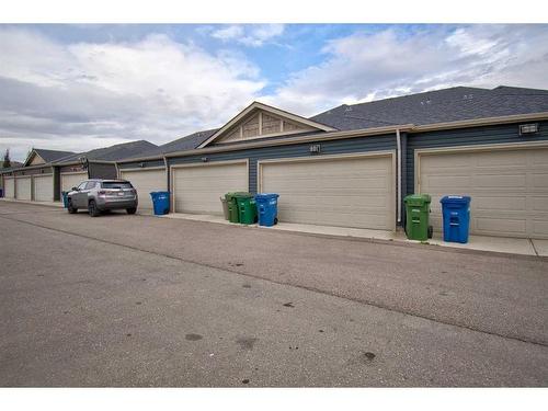 590 Hillcrest Road Sw, Airdrie, AB - Outdoor