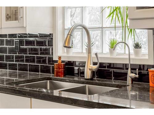 1777 1 Avenue Nw, Calgary, AB - Indoor Photo Showing Kitchen With Double Sink