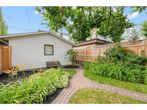 1777 1 Avenue Nw, Calgary, AB - Outdoor