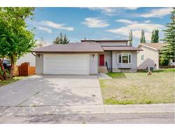 143 Ranchridge Bay NW Calgary, AB T3G 1V3