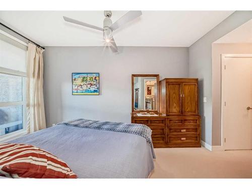 324-315 24 Avenue Sw, Calgary, AB - Indoor Photo Showing Bedroom