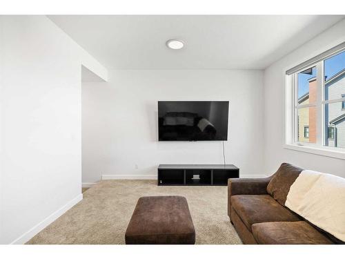 2319 81 Street Sw, Calgary, AB - Indoor Photo Showing Living Room