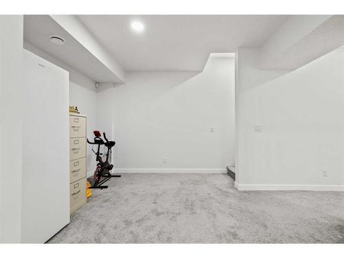 2319 81 Street Sw, Calgary, AB - Indoor