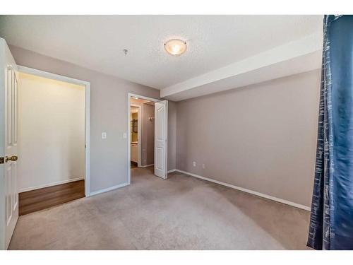 217-4000 Somervale Court Sw, Calgary, AB - Indoor Photo Showing Other Room