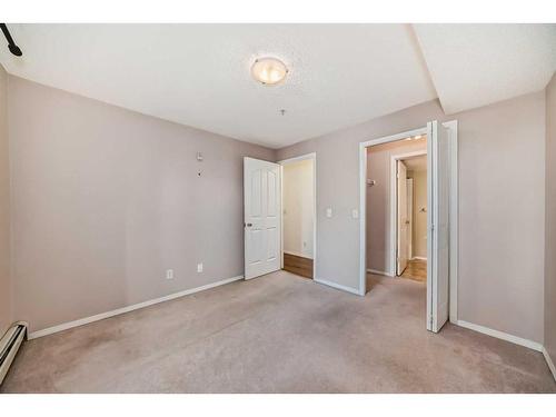 217-4000 Somervale Court Sw, Calgary, AB - Indoor Photo Showing Other Room