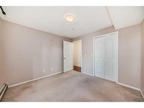 217-4000 Somervale Court Sw, Calgary, AB - Indoor Photo Showing Other Room