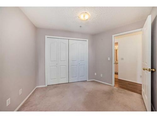 217-4000 Somervale Court Sw, Calgary, AB - Indoor Photo Showing Other Room