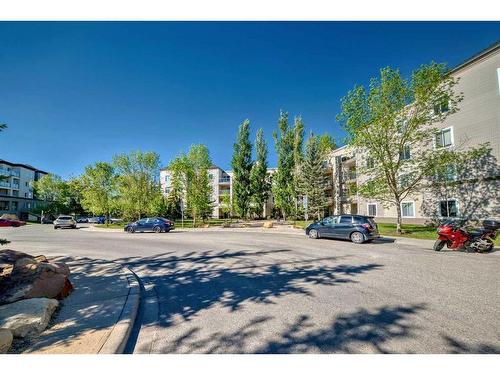 217-4000 Somervale Court Sw, Calgary, AB - Outdoor