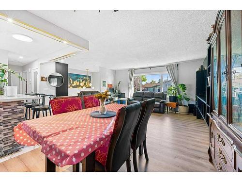 415 Penbrooke Crescent Se, Calgary, AB - Indoor Photo Showing Dining Room