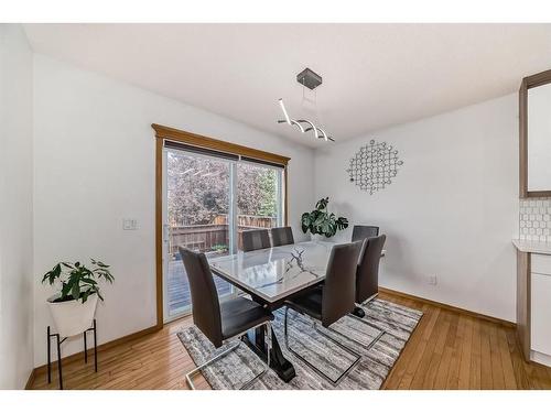 466 Bridlemeadows Common Sw, Calgary, AB - Indoor Photo Showing Dining Room