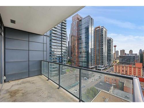 807-1010 6 Street Sw, Calgary, AB - Outdoor With Balcony With Exterior