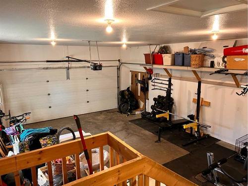 6 Sunrise Crescent Ne, Three Hills, AB - Indoor Photo Showing Garage