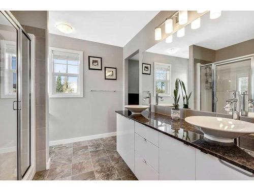 2399 Reunion Street Nw, Airdrie, AB - Indoor Photo Showing Bathroom