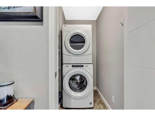 2399 Reunion Street Nw, Airdrie, AB - Indoor Photo Showing Laundry Room