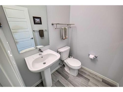 306 Harvest Grove Ne, Calgary, AB - Indoor Photo Showing Bathroom