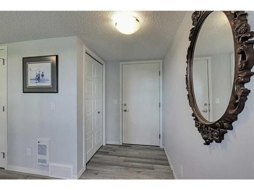 306 Harvest Grove Ne, Calgary, AB - Indoor Photo Showing Other Room