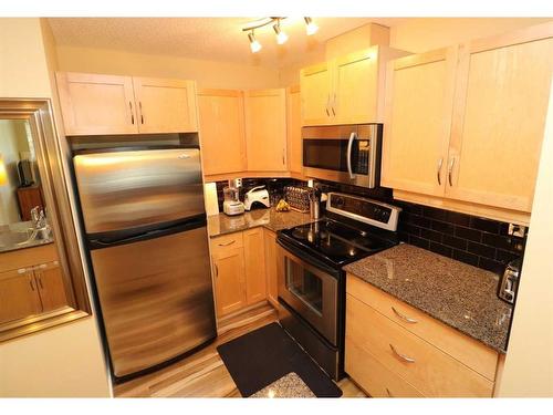 2102-5605 Henwood Street Sw, Calgary, AB - Indoor Photo Showing Kitchen