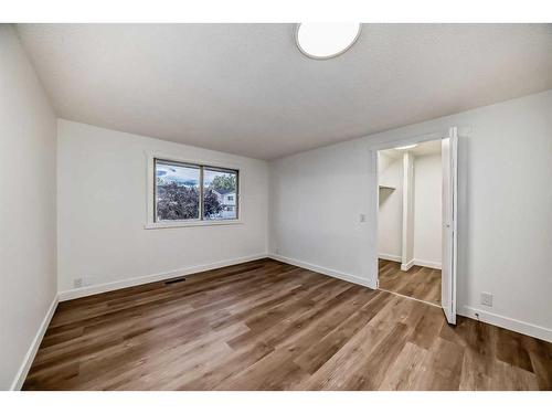 37 Fonda Crescent Se, Calgary, AB - Indoor Photo Showing Other Room