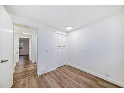 37 Fonda Crescent Se, Calgary, AB - Indoor Photo Showing Other Room