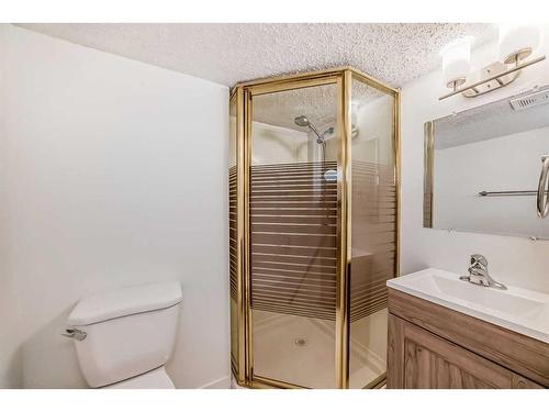 37 Fonda Crescent Se, Calgary, AB - Indoor Photo Showing Bathroom