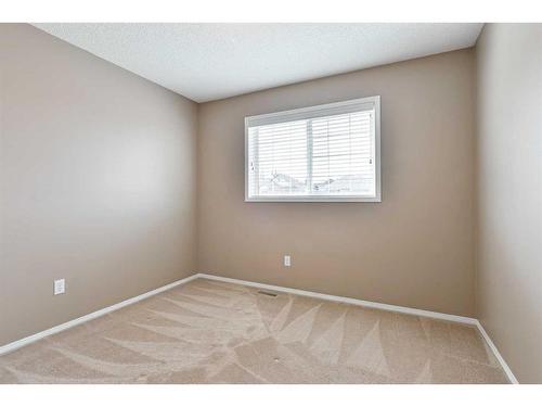 68 Hidden Ranch Crescent Nw, Calgary, AB - Indoor Photo Showing Other Room