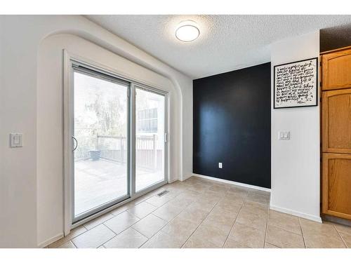 68 Hidden Ranch Crescent Nw, Calgary, AB - Indoor Photo Showing Other Room