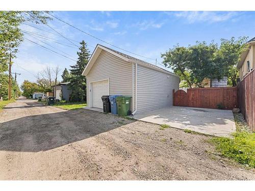 410 12 Avenue Nw, Calgary, AB - Outdoor With Exterior