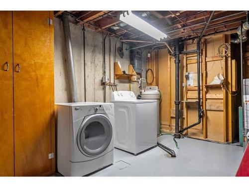 9640 Alcott Road Se, Calgary, AB - Indoor Photo Showing Laundry Room