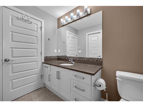 29 Evansridge Place Nw, Calgary, AB - Indoor Photo Showing Bathroom