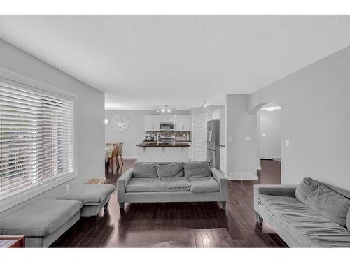 29 Evansridge Place Nw, Calgary, AB - Indoor Photo Showing Living Room