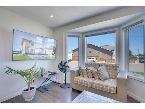 186 Martinglen Way Ne, Calgary, AB - Indoor